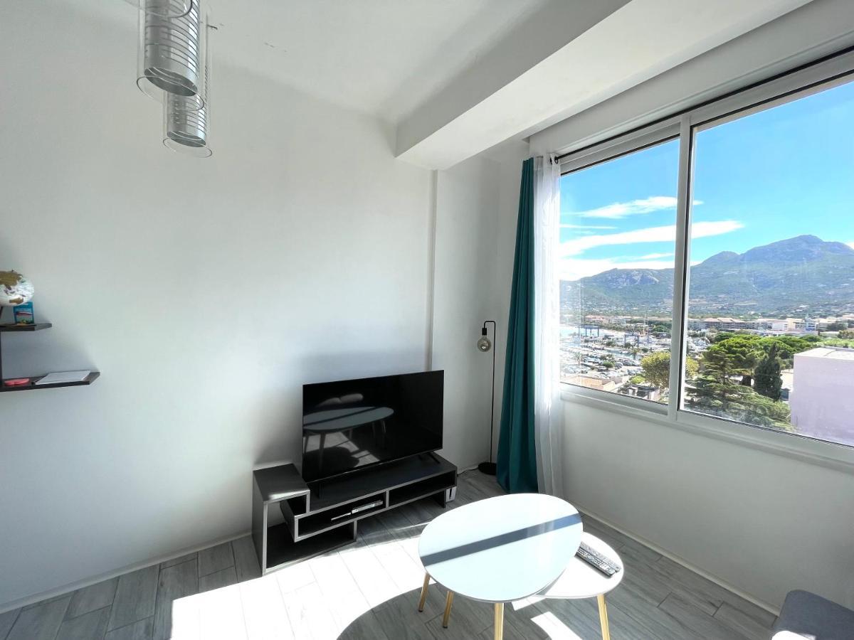 Calvi T2 Climatise, Wifi, Centre-Ville, A Proximite Plage, Commerces, Taxi & Gare, Vue Plage & Montagne Ngoại thất bức ảnh