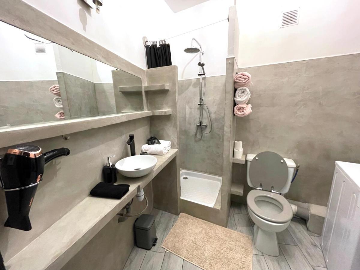 Calvi T2 Climatise, Wifi, Centre-Ville, A Proximite Plage, Commerces, Taxi & Gare, Vue Plage & Montagne Ngoại thất bức ảnh
